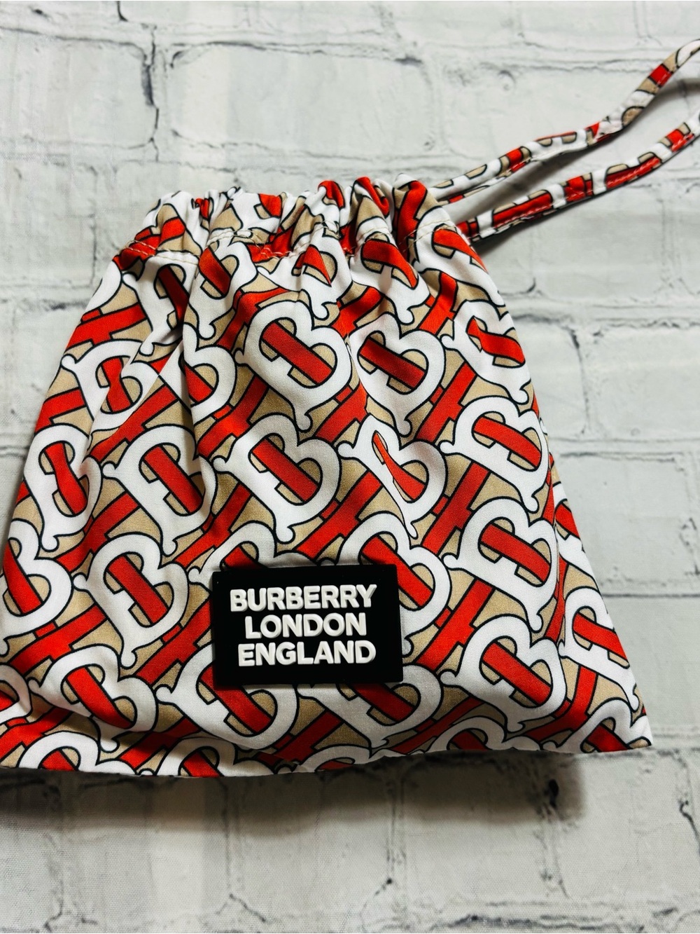 Burberry TB Monogram Print Face Mask & Drawstring Bag Logo Tan Orange White NWT - Picture 4 of 14